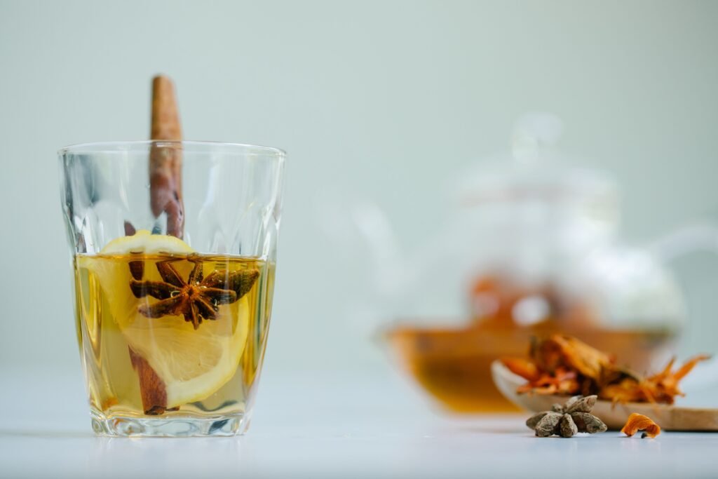 clove water benefits for skin