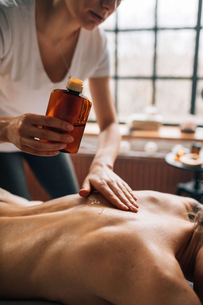 benefits of clove oil on skin